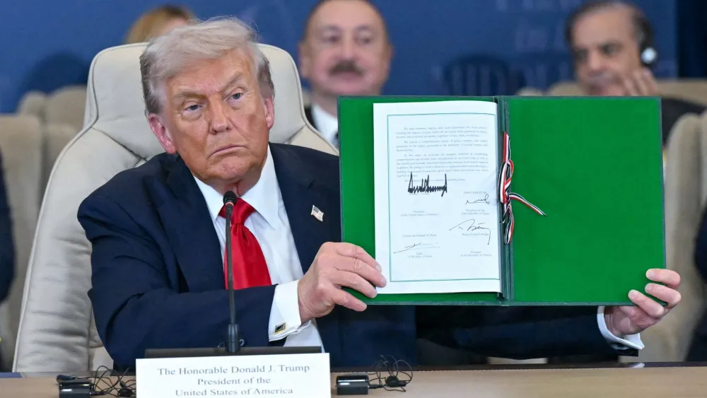 Trump assina acordo de cessar-fogo em Gaza durante Cúpula de Paz no Egito