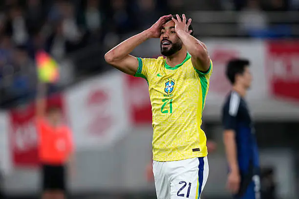 Com falhas, Brasil leva virada e perde para o Japão pela primeira vez na história