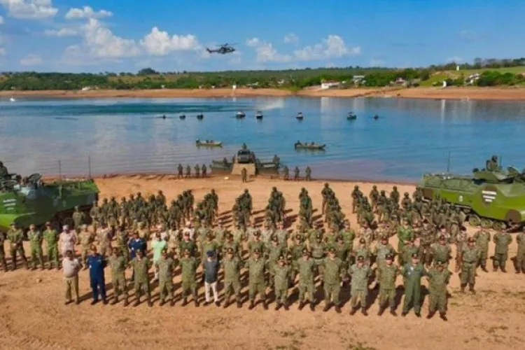 Marinha realiza operação em Furnas 