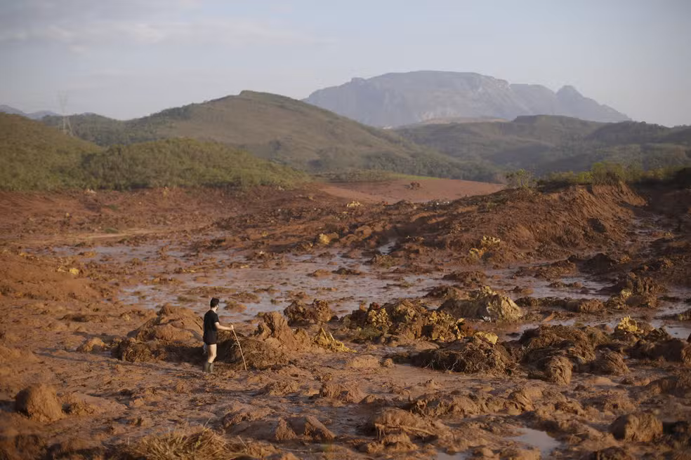 Dez anos após tragédia de Mariana, Rio Doce perde biodiversidade e vítimas seguem sem reparação integral