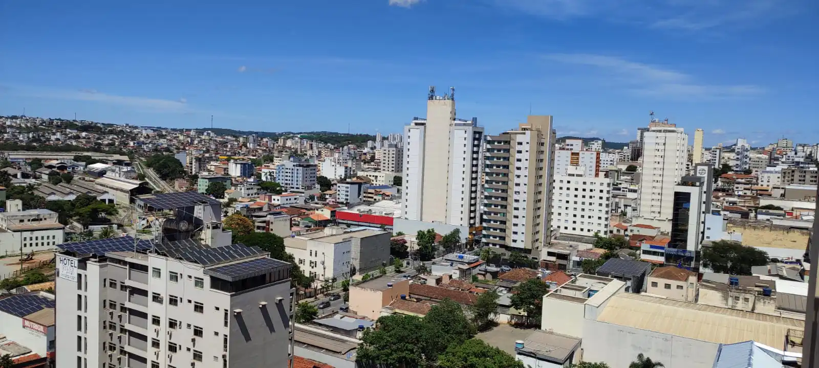 Dia da Consciência Negra em Divinópolis tem comércio aberto e setor público emenda