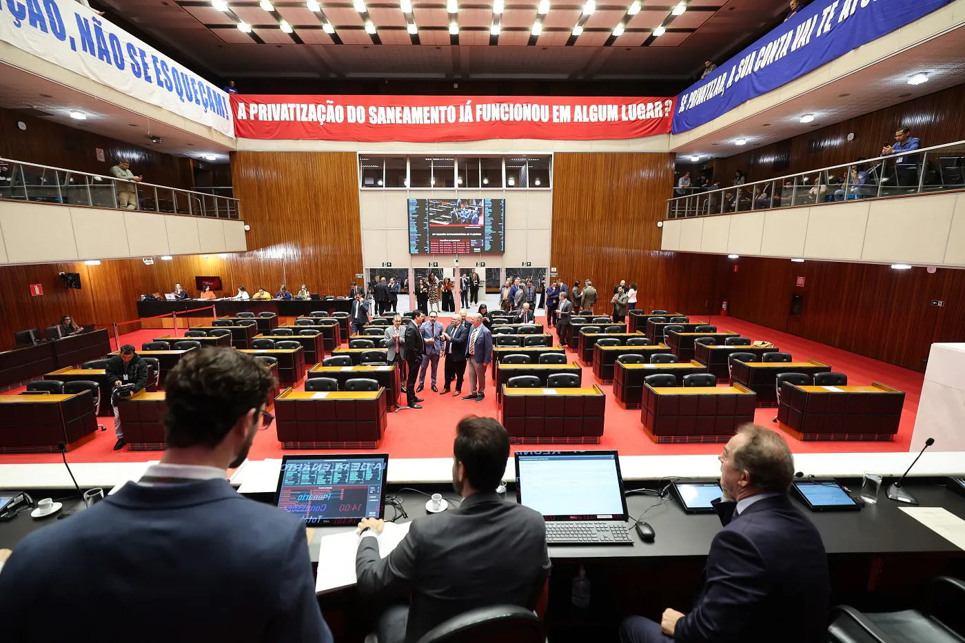 Carta enviada pela Copasa a prefeituras amplia tensão e acirra debate sobre a privatização