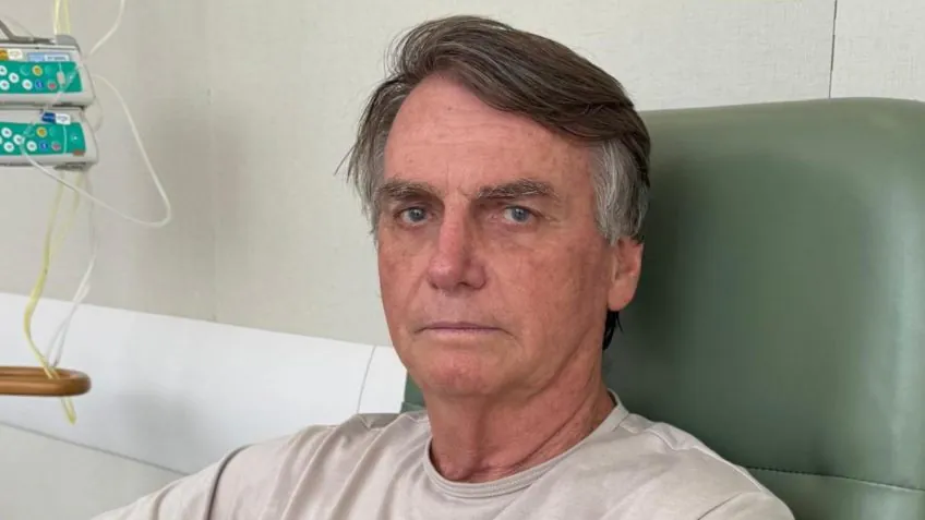 Ex-presidente Bolsonaro passa por 2ª cirurgia para tratar soluços persistentes