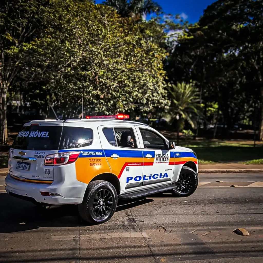 Homem furta dinheiro de caixa de lanchonete e é preso após ser localizado pelo sistema "Olho Vivo" em Divinópolis