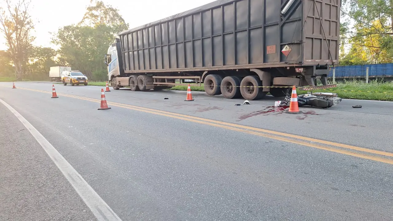 Acidente na MG-050 deixa motociclista morto no trecho entre Itaúna e Divinópolis