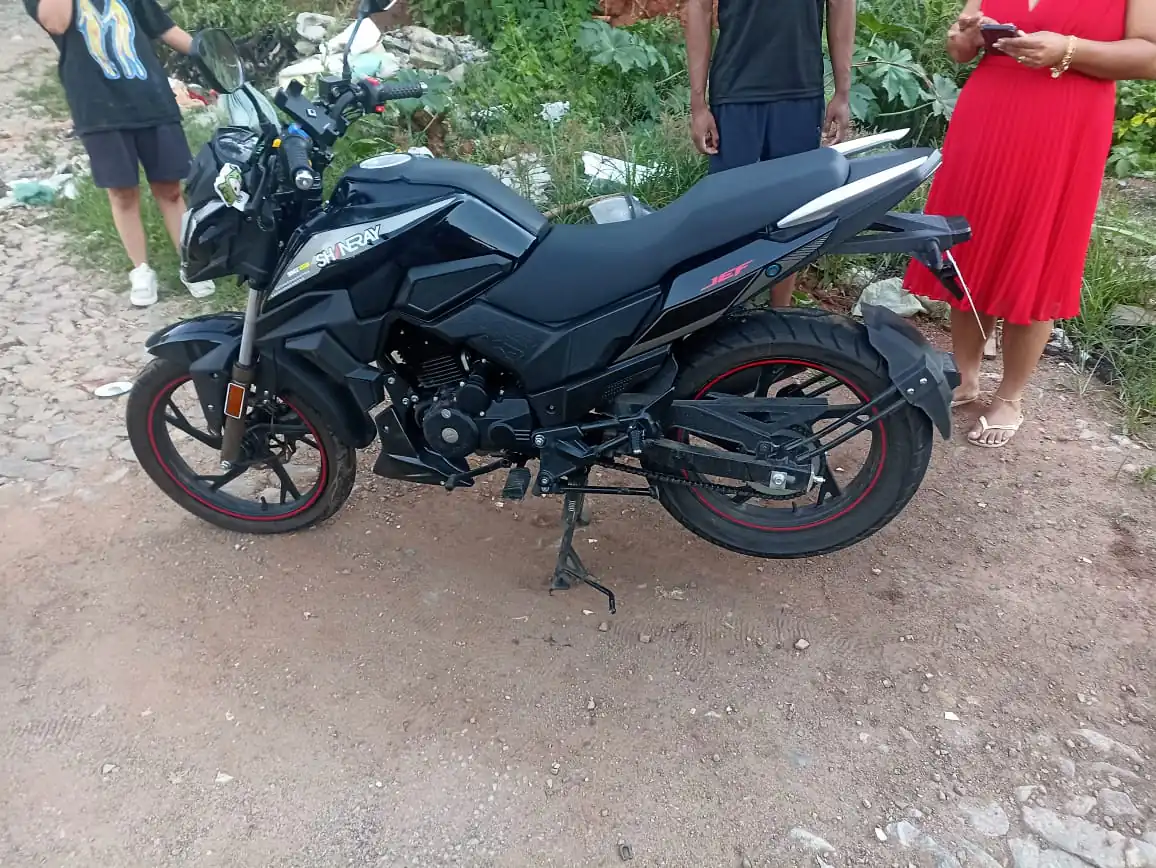 Acidente entre moto e carro na BR-352 em Pará de Minas deixa dois feridos leves