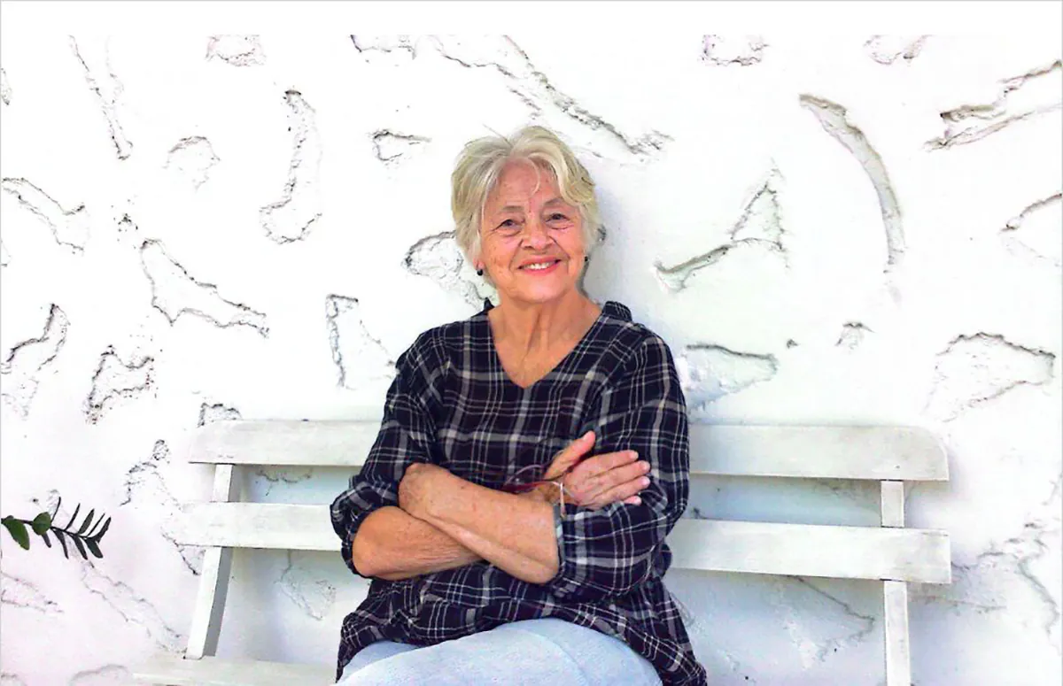 Adélia Prado apresenta melhora clínica, mas segue internada em Divinópolis