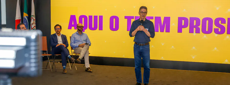 Iniciativa privada vai assumir serviços de manutenção em escolas da rede estadual