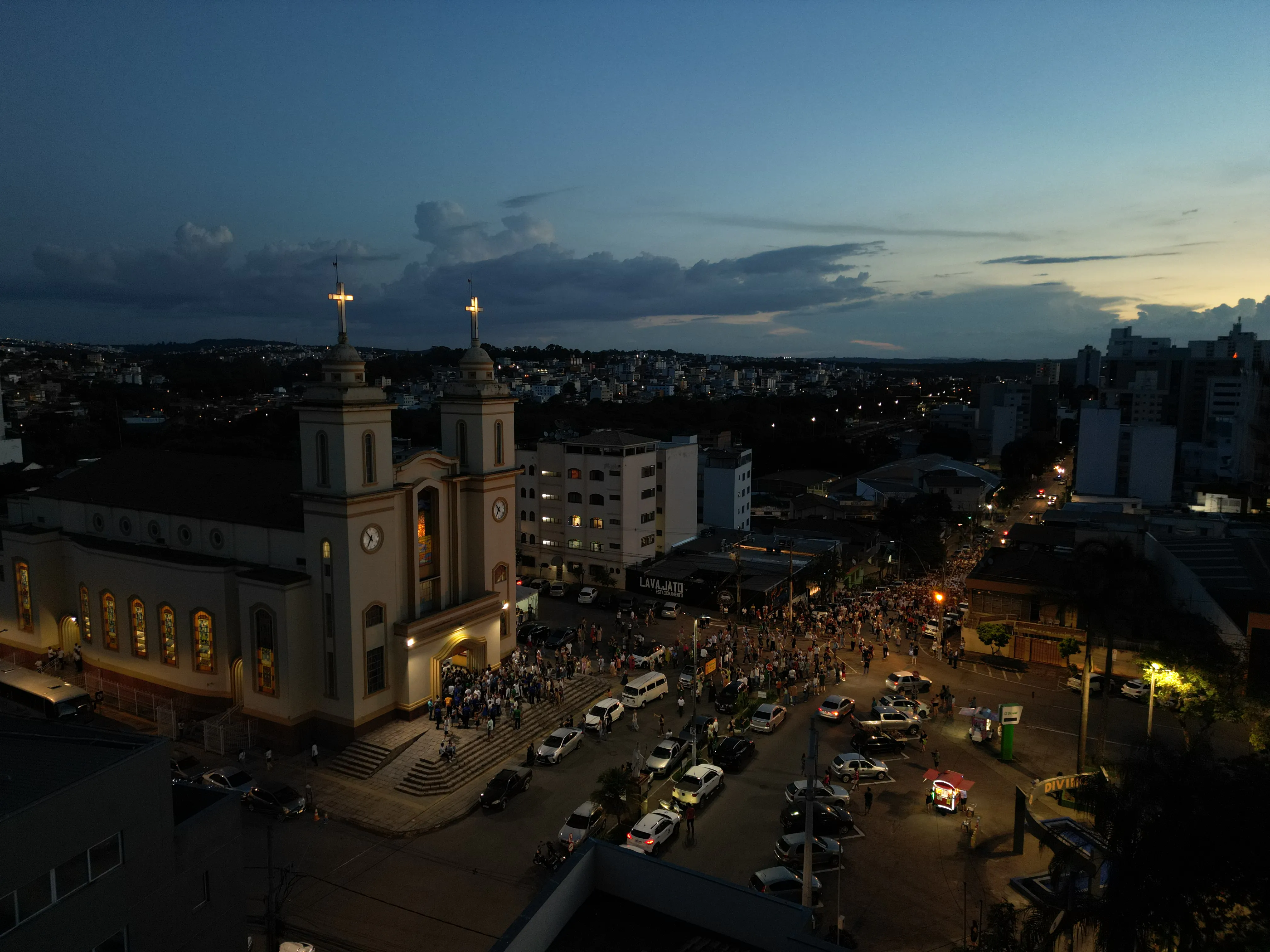 Missa e peregrinação marcam encerramento do Ano Jubilar da Esperança em Divinópolis
