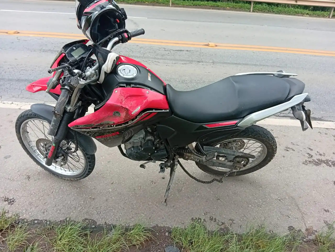 Motociclista fica ferido após acidente na MG-050 em São Sebastião do Oeste