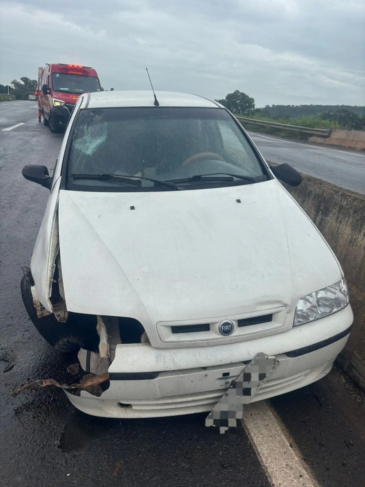 Acidente na MG-050 provoca interdição total no sentido Belo Horizonte em Divinópolis