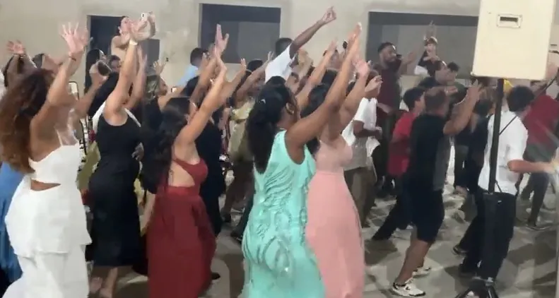 Enquanto muitos foliavam, igreja promoveu retiro espiritual com diversão e fé em Carmo do Cajuru