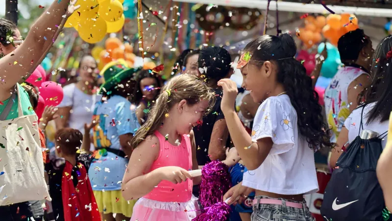 Pré-Carnaval do Divino transforma cidade em grande palco de alegria