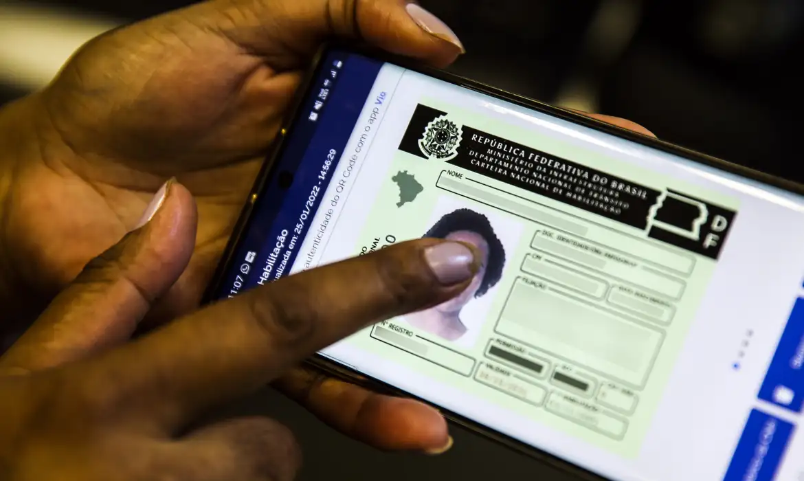 TCE suspende redução de taxas de exames para CNH em Minas Gerais
