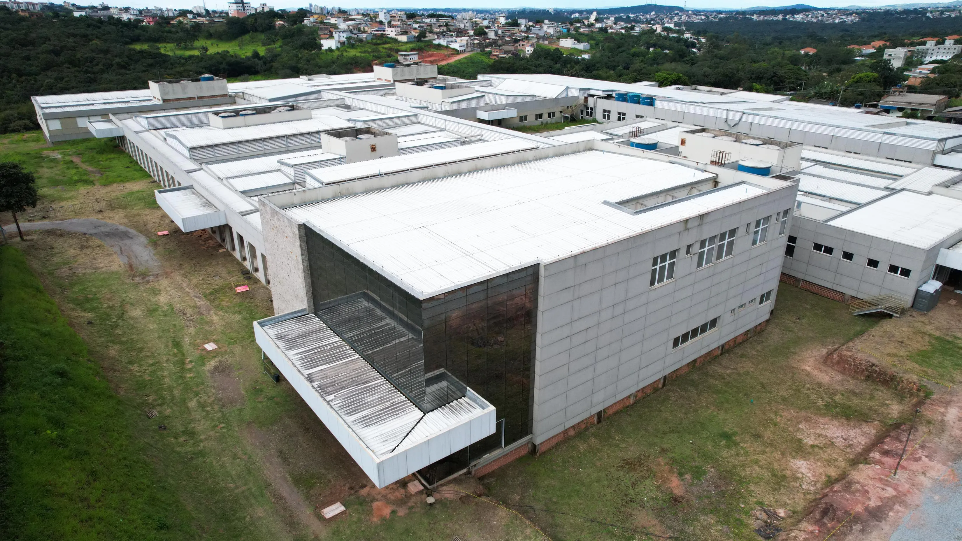 Contrato de gestão do Hospital Regional de Divinópolis é assinado