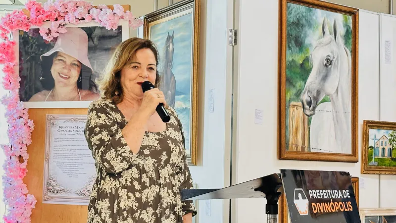 Exposição com obras de Rosângela Mourão marca programação do Mês da Mulher