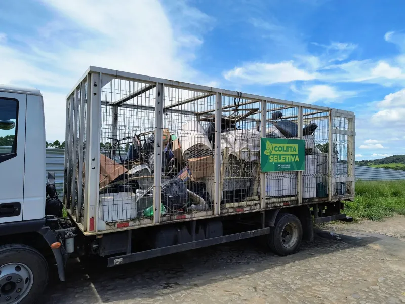 Mutirão contra dengue mobiliza bairros e reforça ações nas escolas em Divinópolis