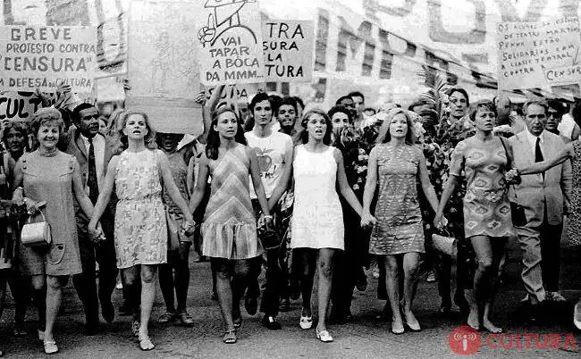 Mais que flores, direitos: o significado do 8 de março