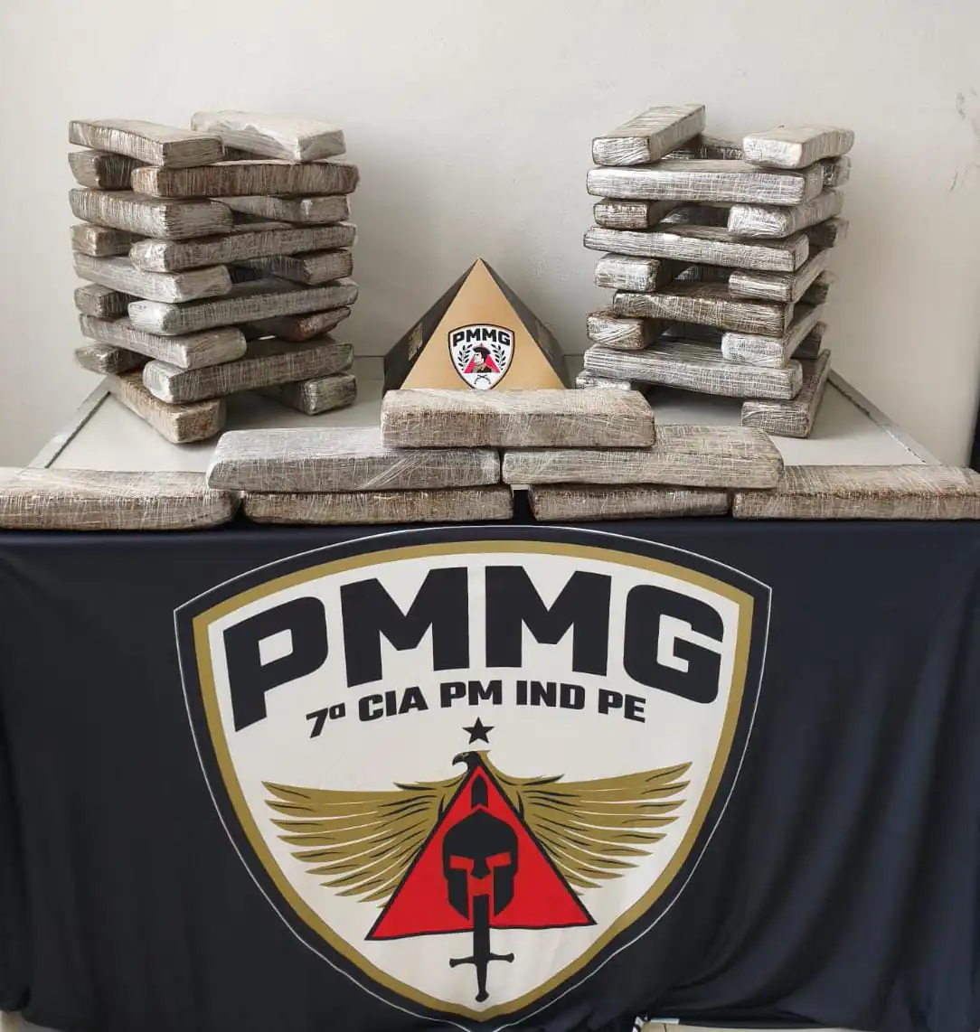 PM apreende 43 kg de maconha e prende dois suspeitos em Divinópolis