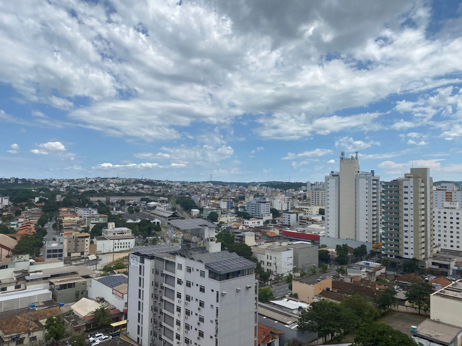 Outono chega com temperaturas amenas e clima seco em Divinópolis