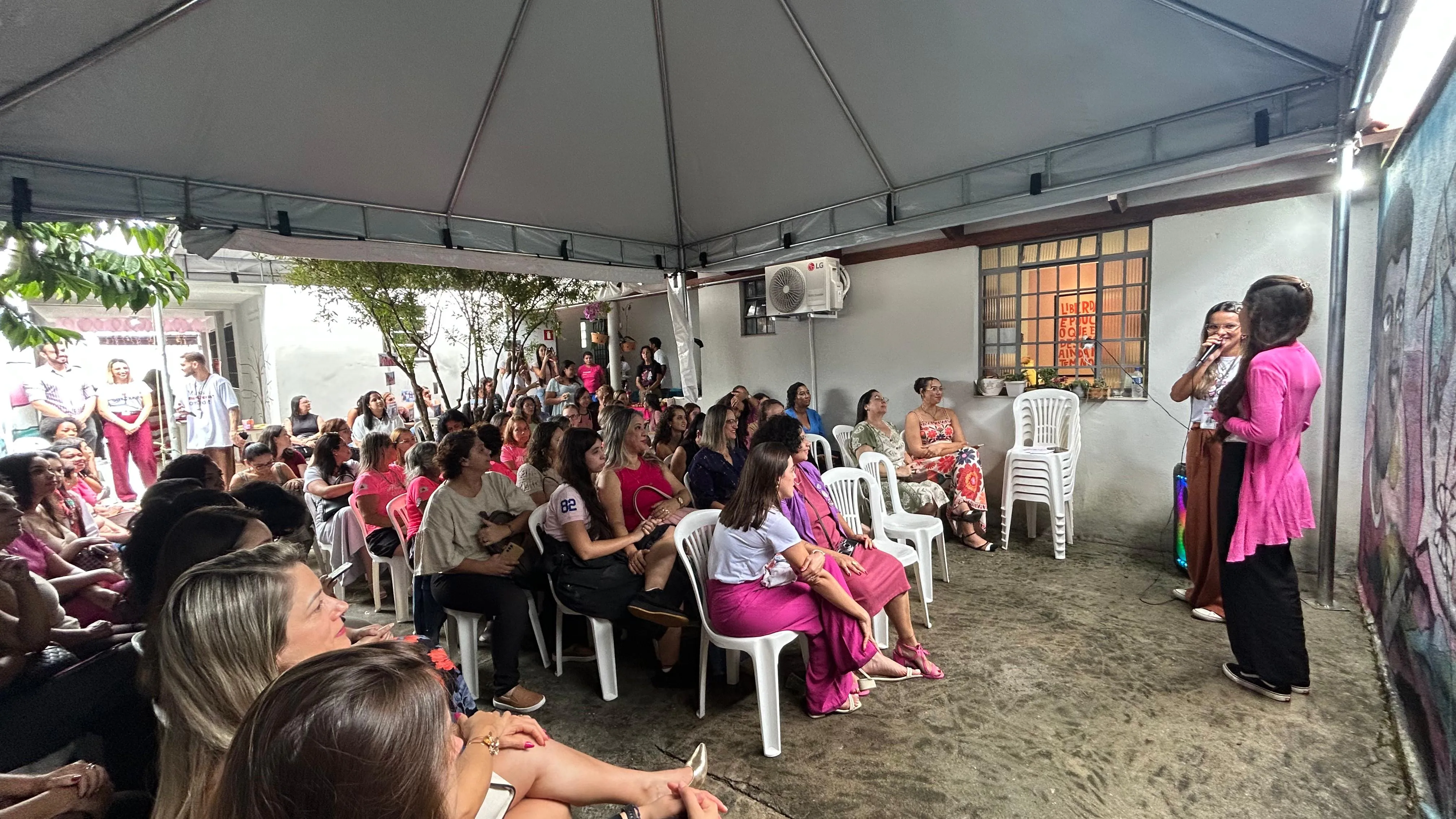 Casa Lohanna promove noite literária aberta ao público em Divinópolis