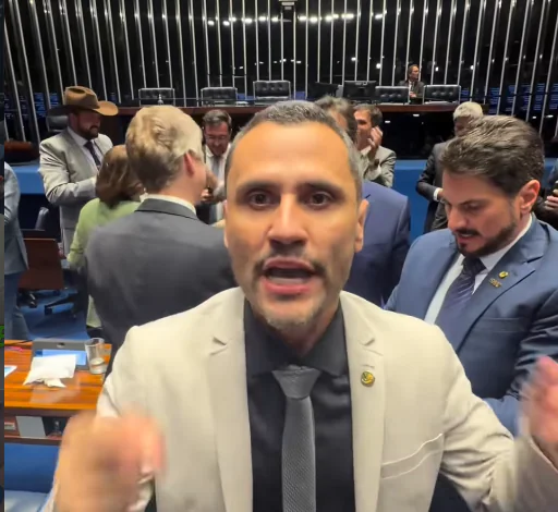 Cleitinho comemora decisão do Senado que barrou indicado de Lula ao STF: 'histórico'