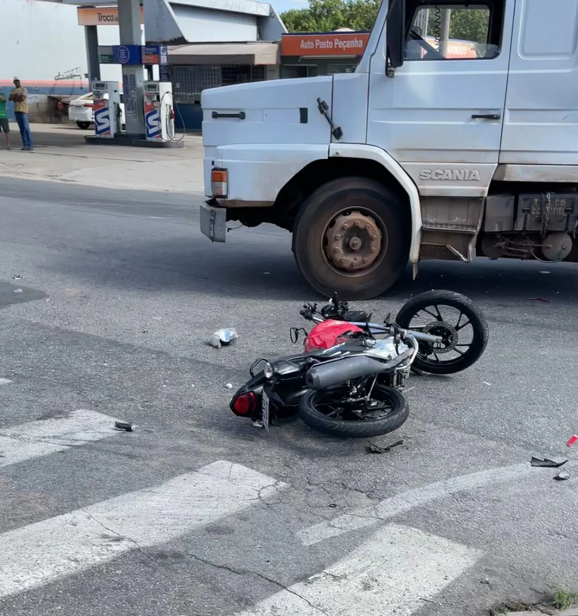 Família contesta versão e aponta carreta como responsável por morte de jovem