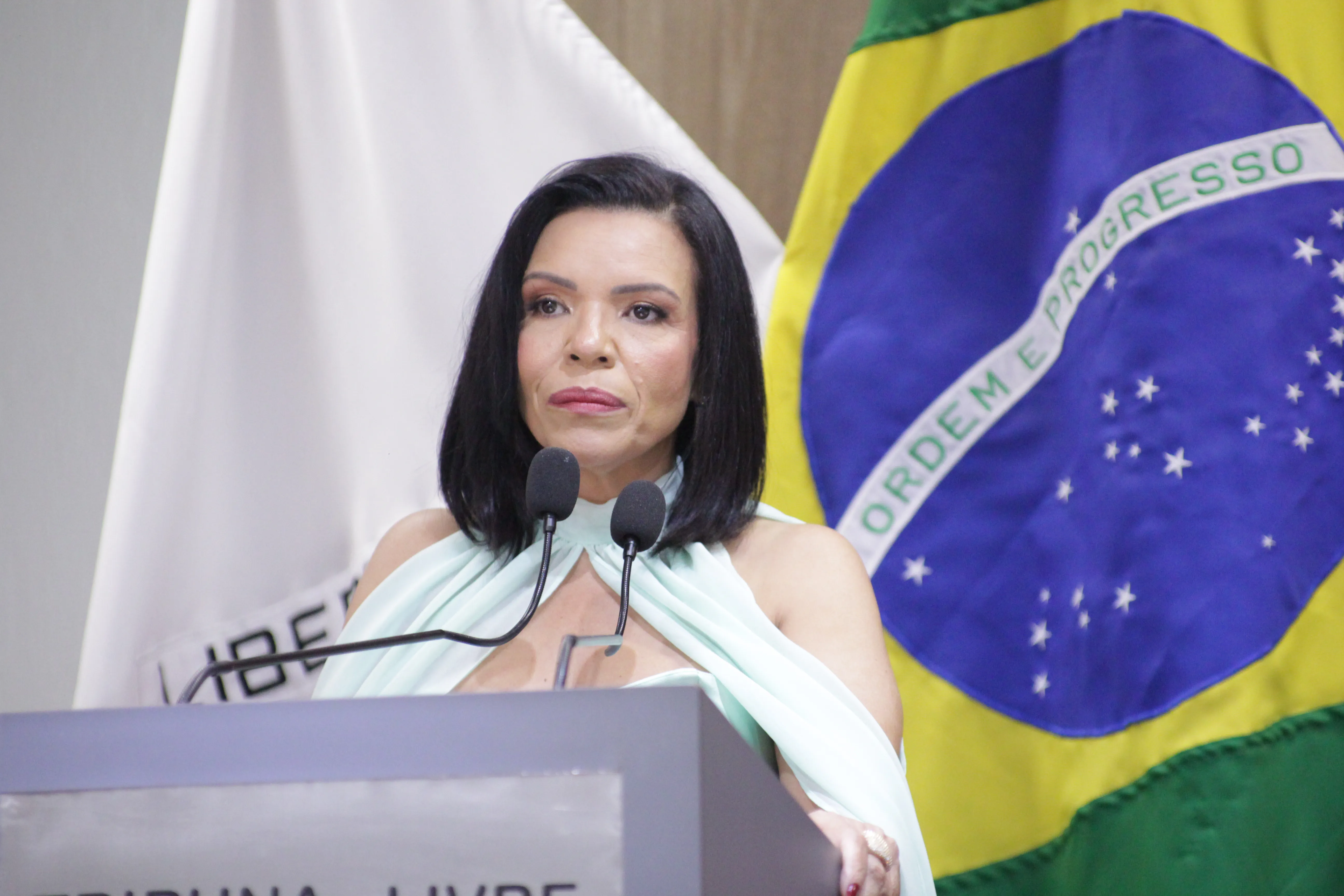 Divinópolis celebra 114 anos com primeira prefeita da história