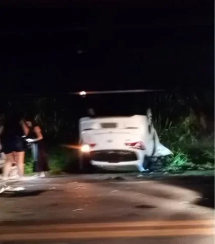 Colisão entre cinco veículos deixa sete feridos na MG-050, em Itaúna