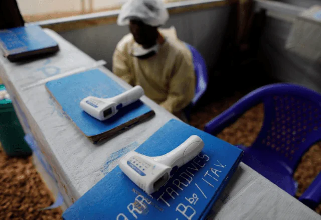OMS eleva risco de surto de ebola no Congo para “muito alto” após avanço de casos
