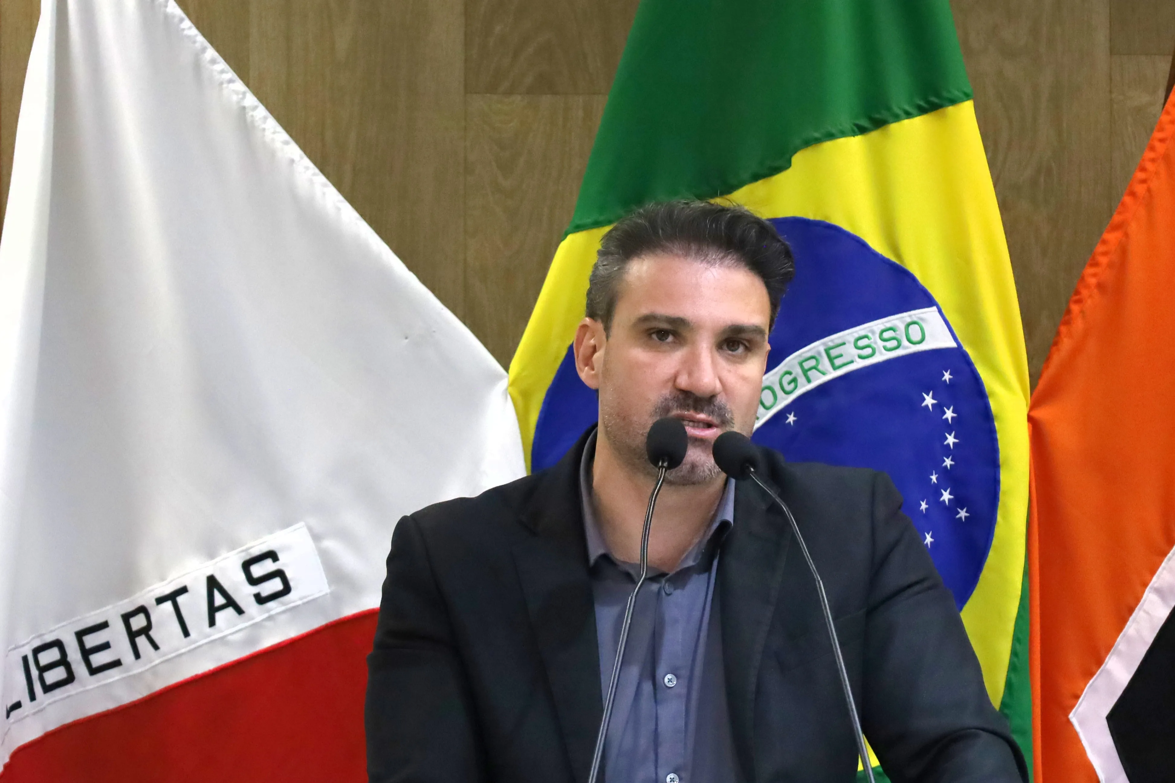 Pedido de cassação contra Flávio Marra cai por 12x3