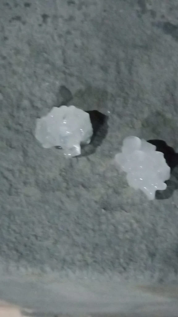 Chuva de granizo atinge Divinópolis e antecede chegada de frio mais intenso
