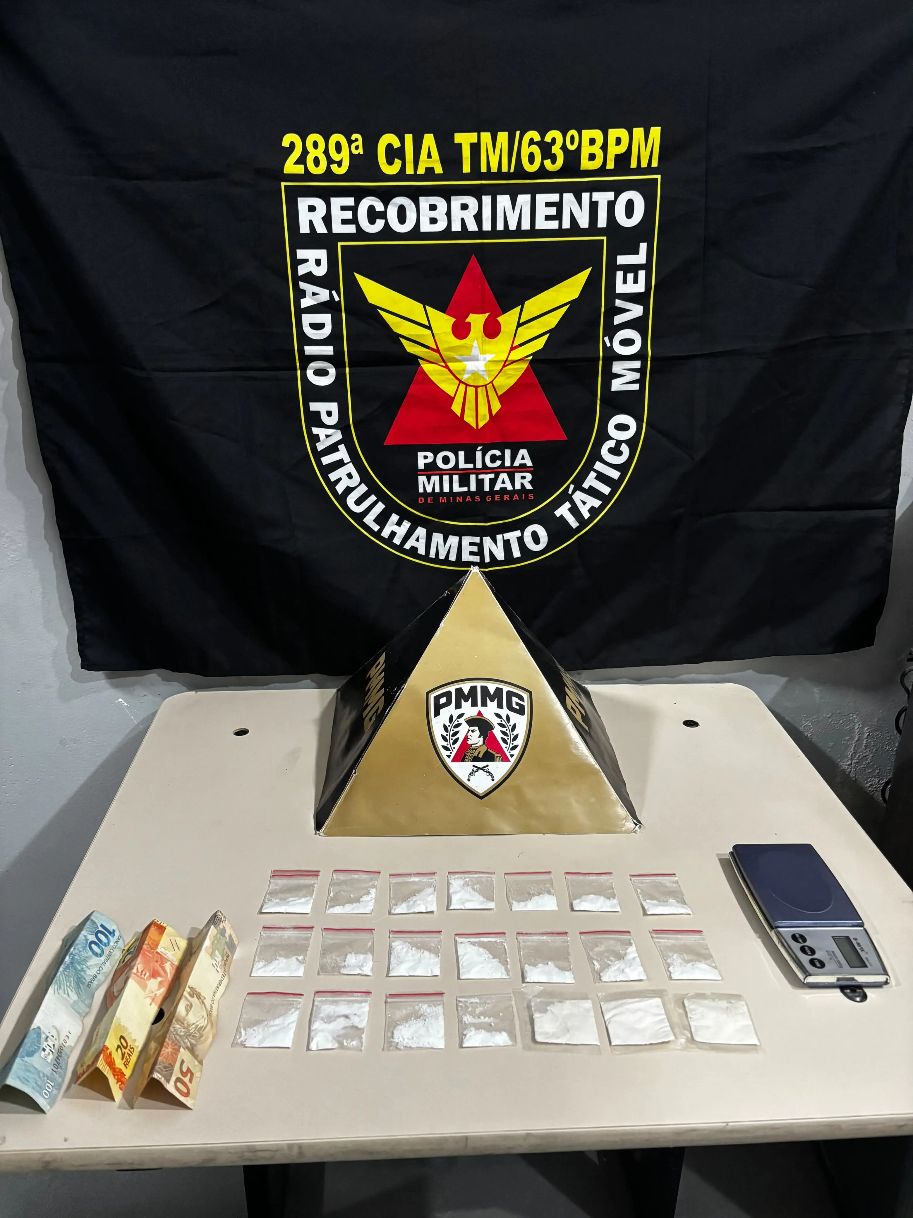 Duas mulheres são presas em operação contra o tráfico de drogas em Formiga