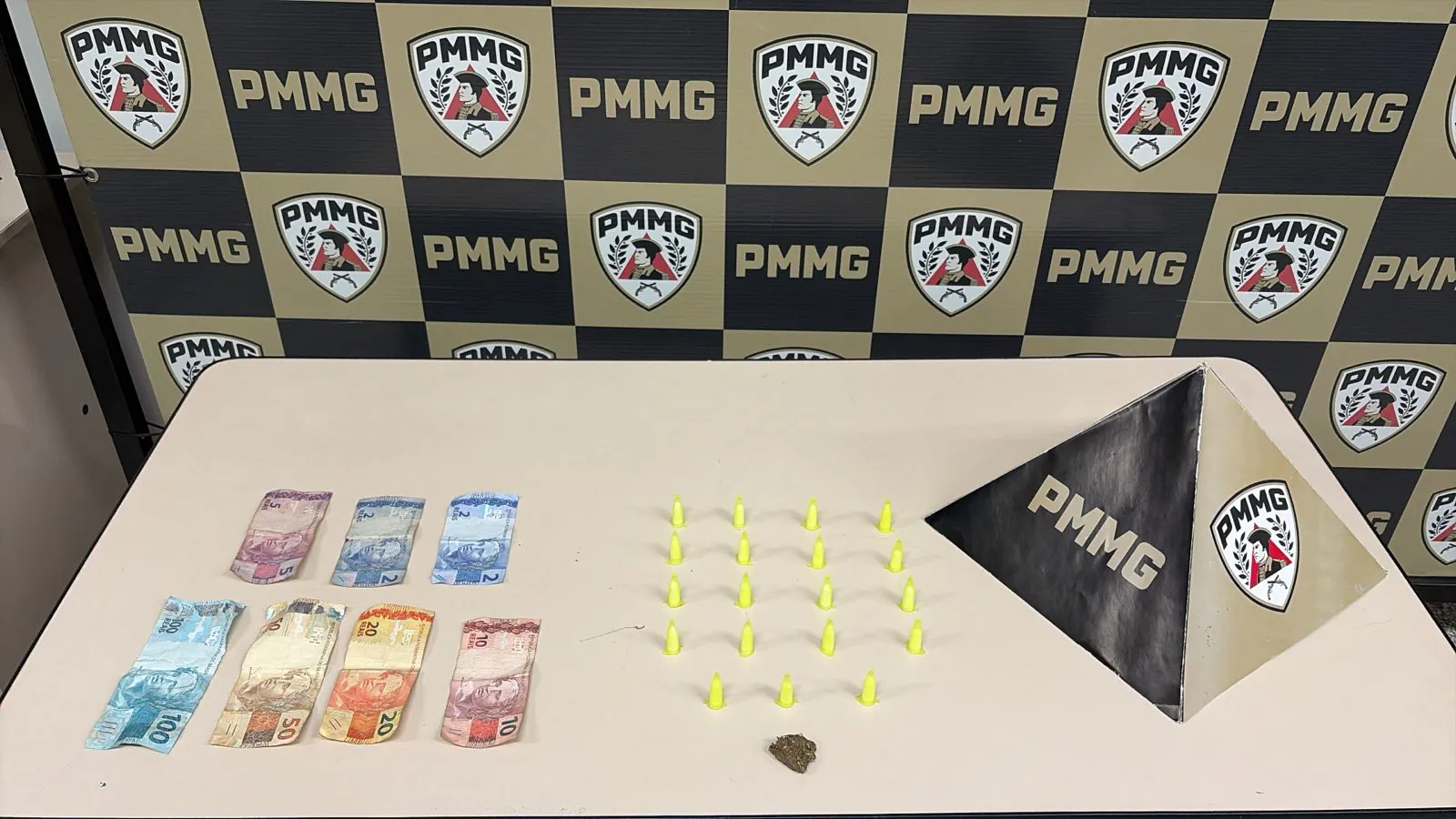 PM prende homem por tráfico de drogas próximo ao Parque de Exposições em Lagoa da Prata