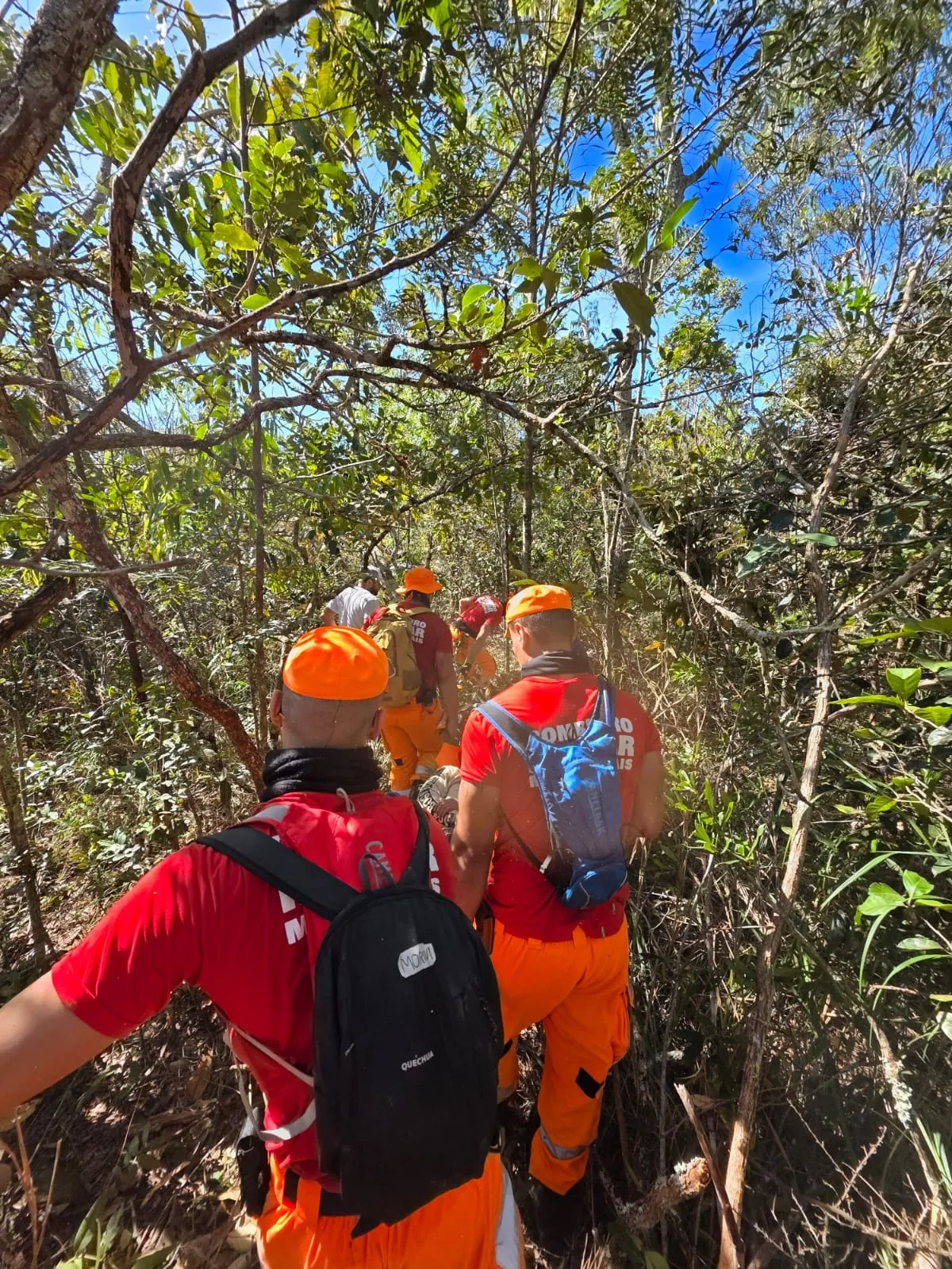 Homem é encontrado após operação de buscas em área de mata de Santo Antônio do Monte
