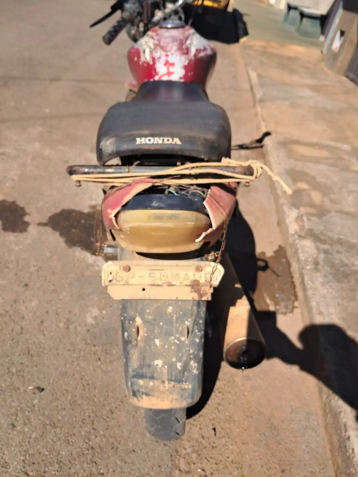 Homem é preso por adulterar placa de moto e andar em velocidade incompatível em Pimenta