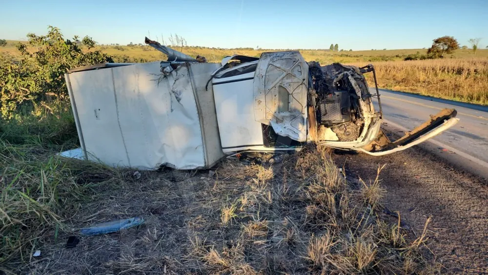 Acidente em Bambuí deixa quatro feridos na BR-354