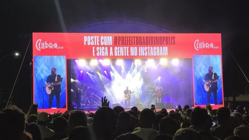 Com show de Fernandinho, Celebra encerra 4ª edição com grande público na Praça da Bíblia 
