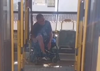Nova falha em elevador de ônibus expõe problema recorrente em Divinópolis