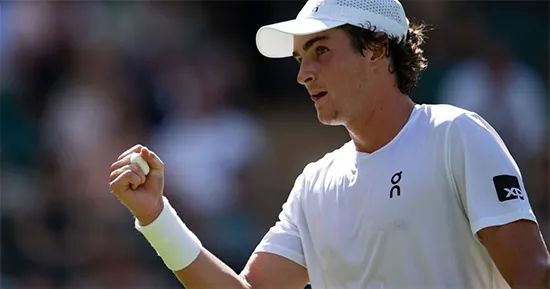 João Fonseca despacha holandês e volta à 3ª Rodada de Wimbledon